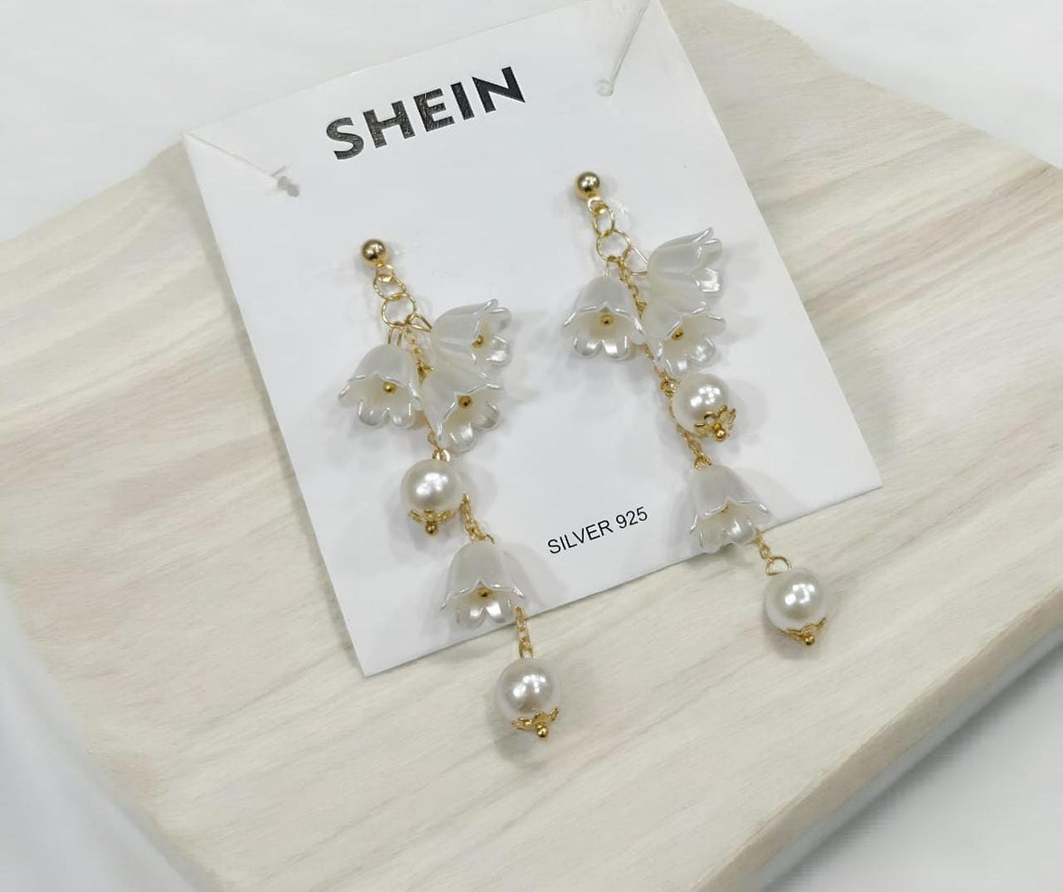 SHEIN Elegant Pearl and Flower Earrings for Women