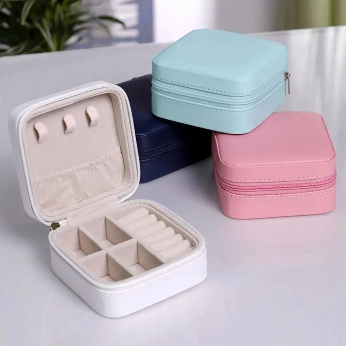 Jewelry Storage Box | Leather Jewelry Organizer (Random Color)
