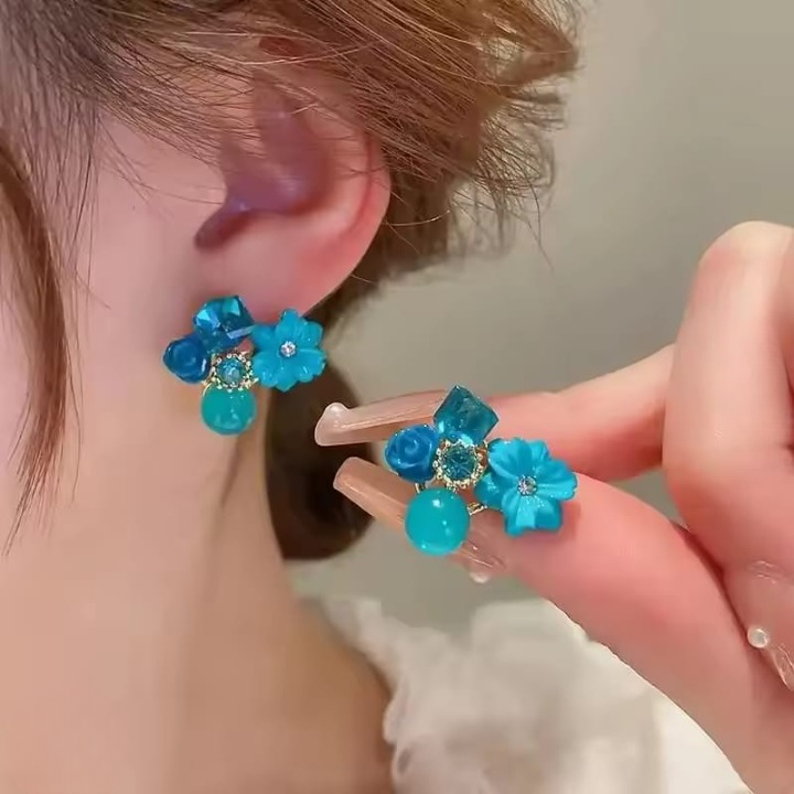 Flower Crystal Korean Earrings | Elegant Women’s Fashion Jewelry in Multiple Colors