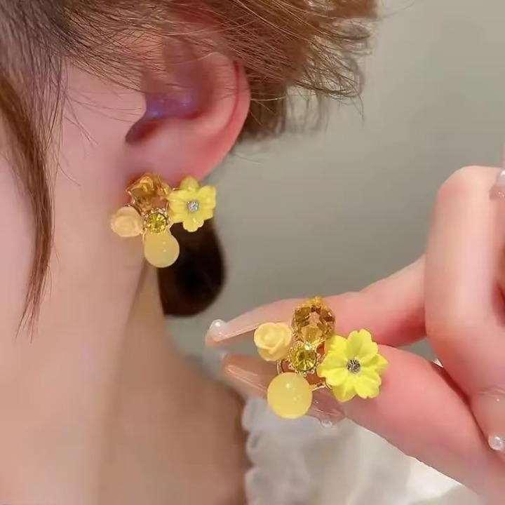 Flower Crystal Korean Earrings | Elegant Women’s Fashion Jewelry in Multiple Colors