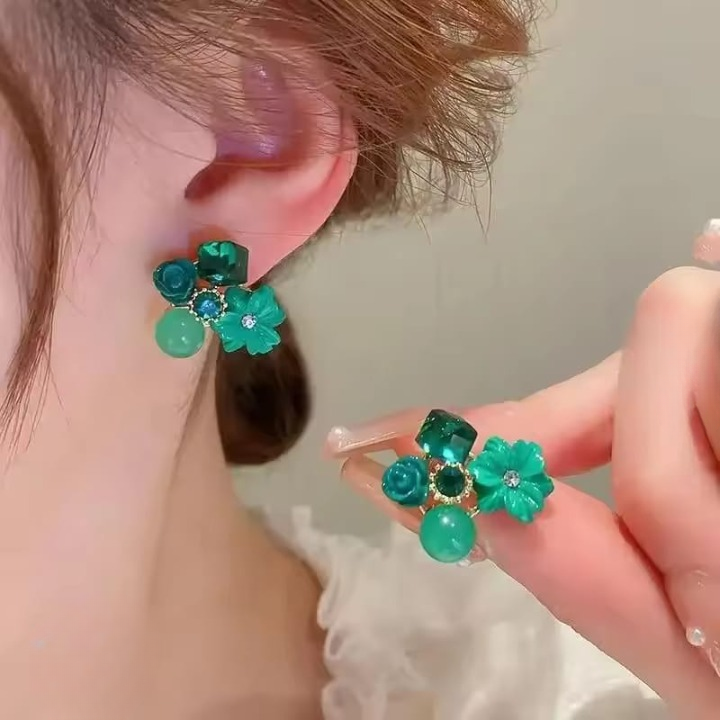 Flower Crystal Korean Earrings | Elegant Women’s Fashion Jewelry in Multiple Colors