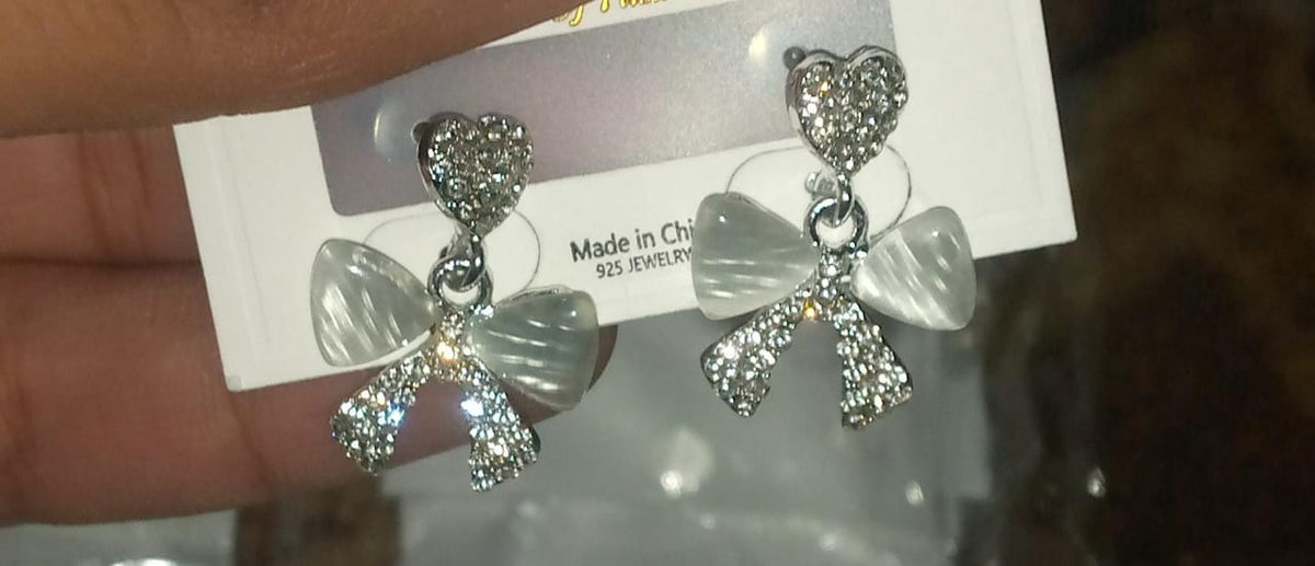 Heart Bow Korean Earrings – Elegant Golden Alloy Earrings (Without Box)