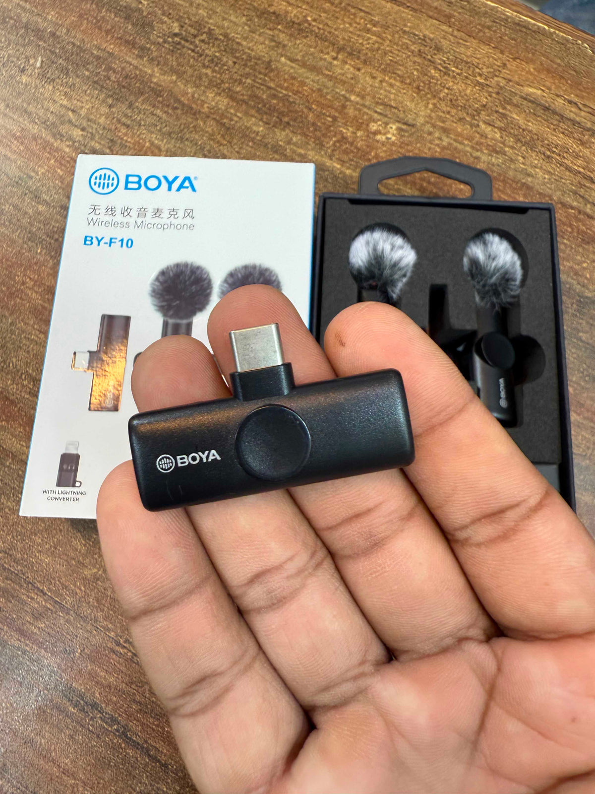 BOYA BY-F10 2.4GHz Wireless Lavalier Microphone for Android USB-C Devices – Noise Cancelling, Plug & Play, 50m Range, 9h Battery