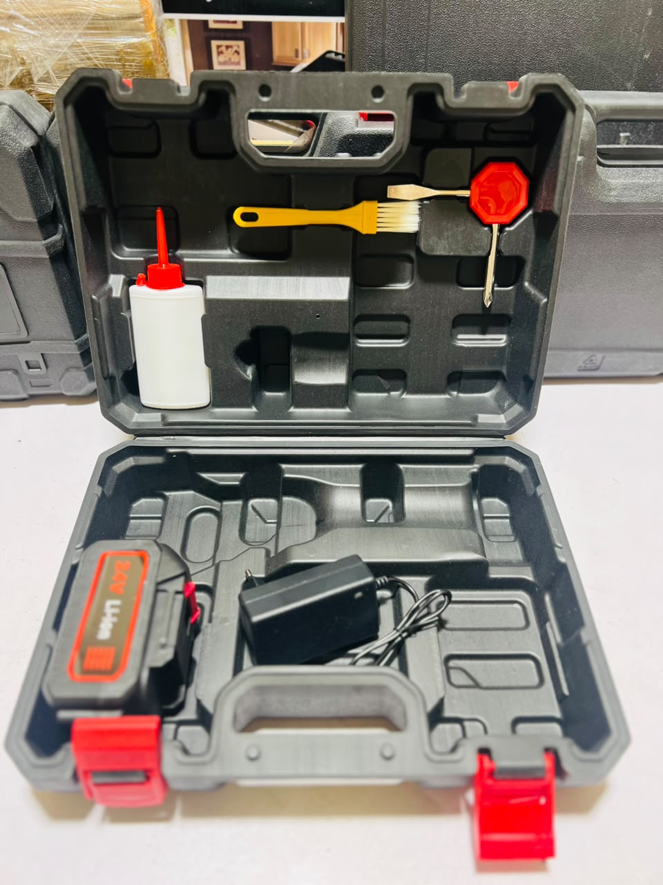 DeWalt 64V Cordless Drill Machine With 2 Lithium-Ion Batteries Charger | 20-Piece Drill Kit