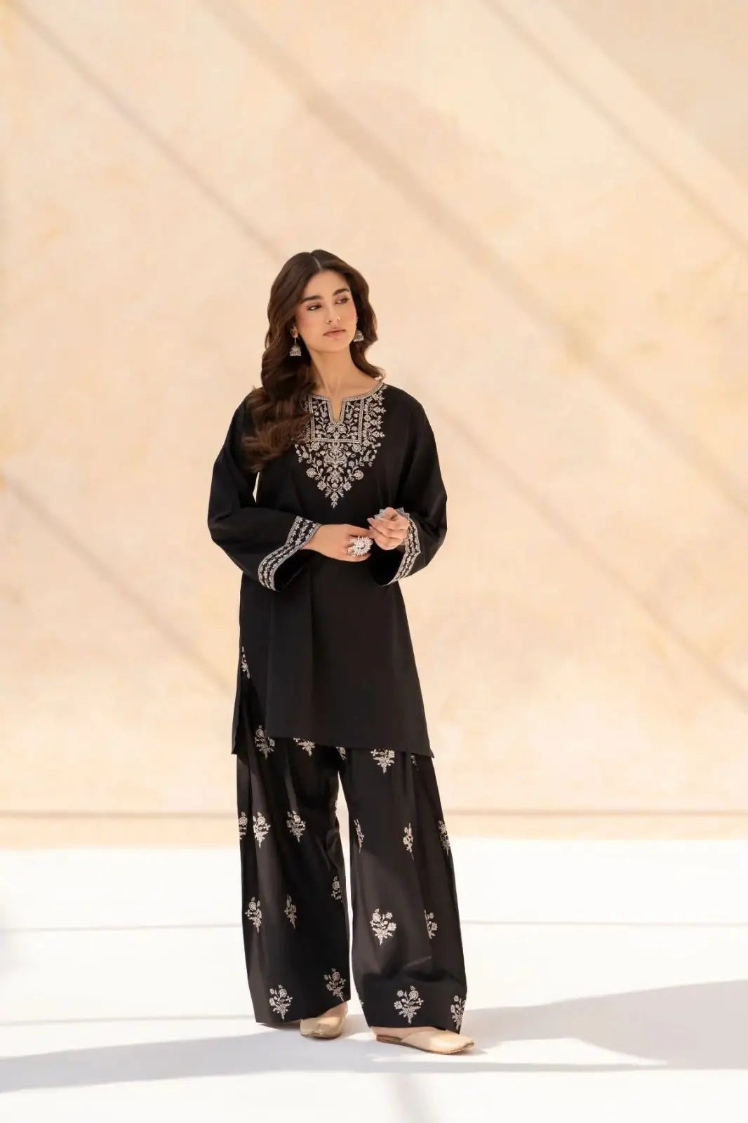 2 Pcs Women's Unstitched Embroidered Suit