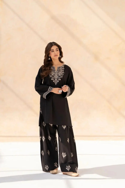 2 Pcs Women's Unstitched Embroidered Suit