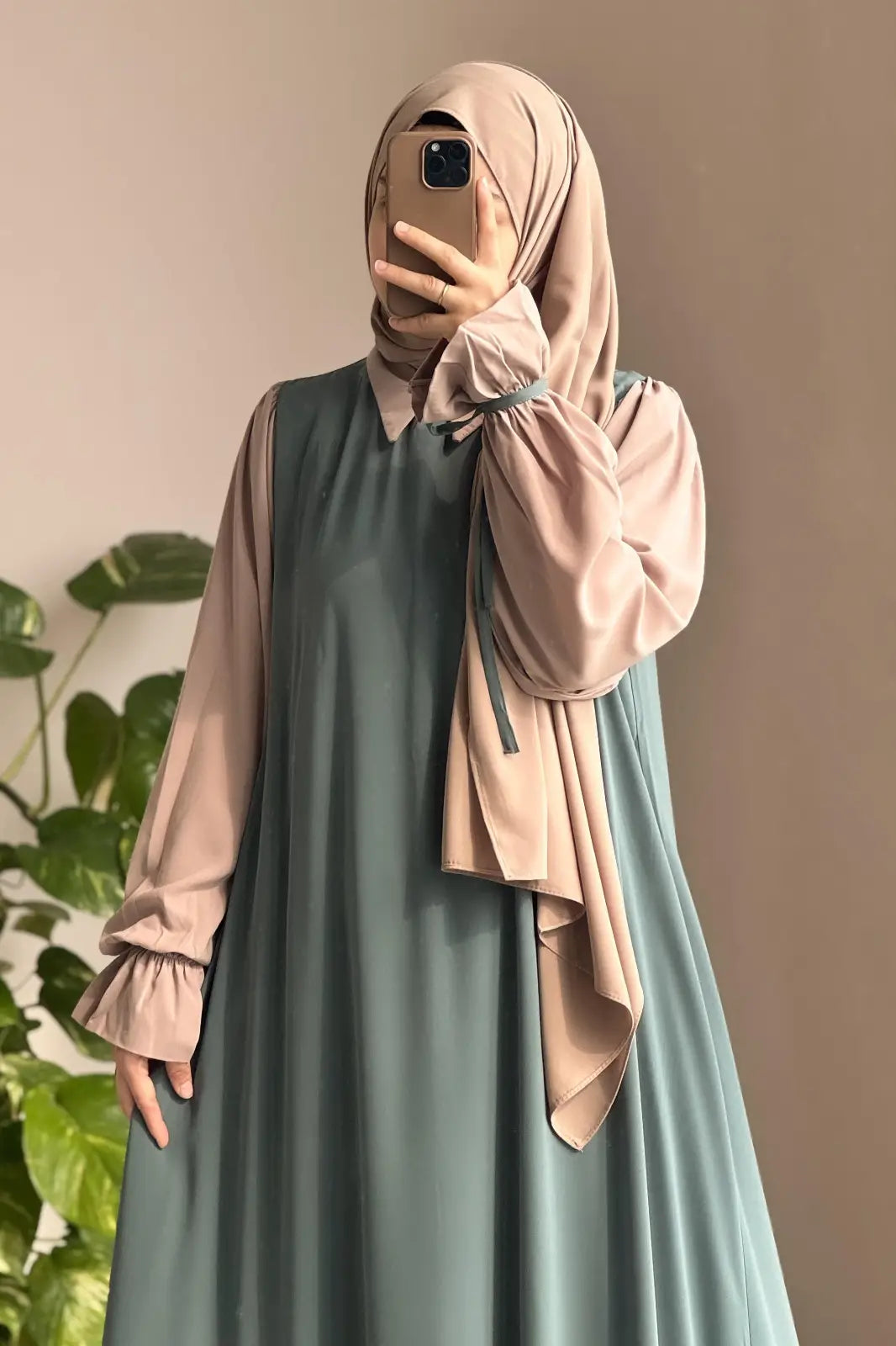 Collar Abaya with Belt and Matching Stroller | Original Wool Peach Fabric | Front Open Stylish